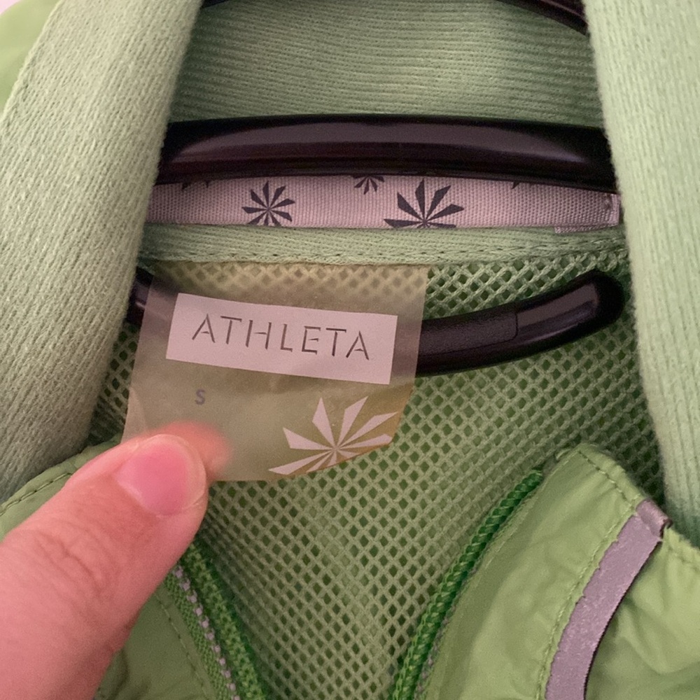 Athleta Running Shell - Picture 3 of 3